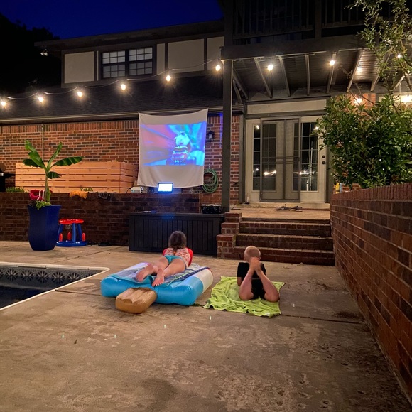 Meet your Posher, Hayley - Picture 4 of 4